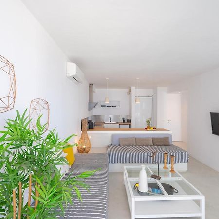 Infinite Blue Luxury Suites Fira  Exterior foto