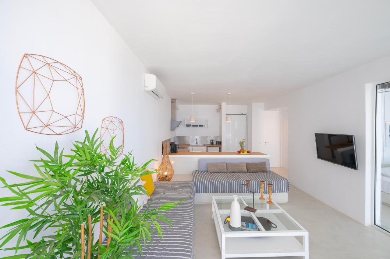 Infinite Blue Luxury Suites Fira  Exterior foto