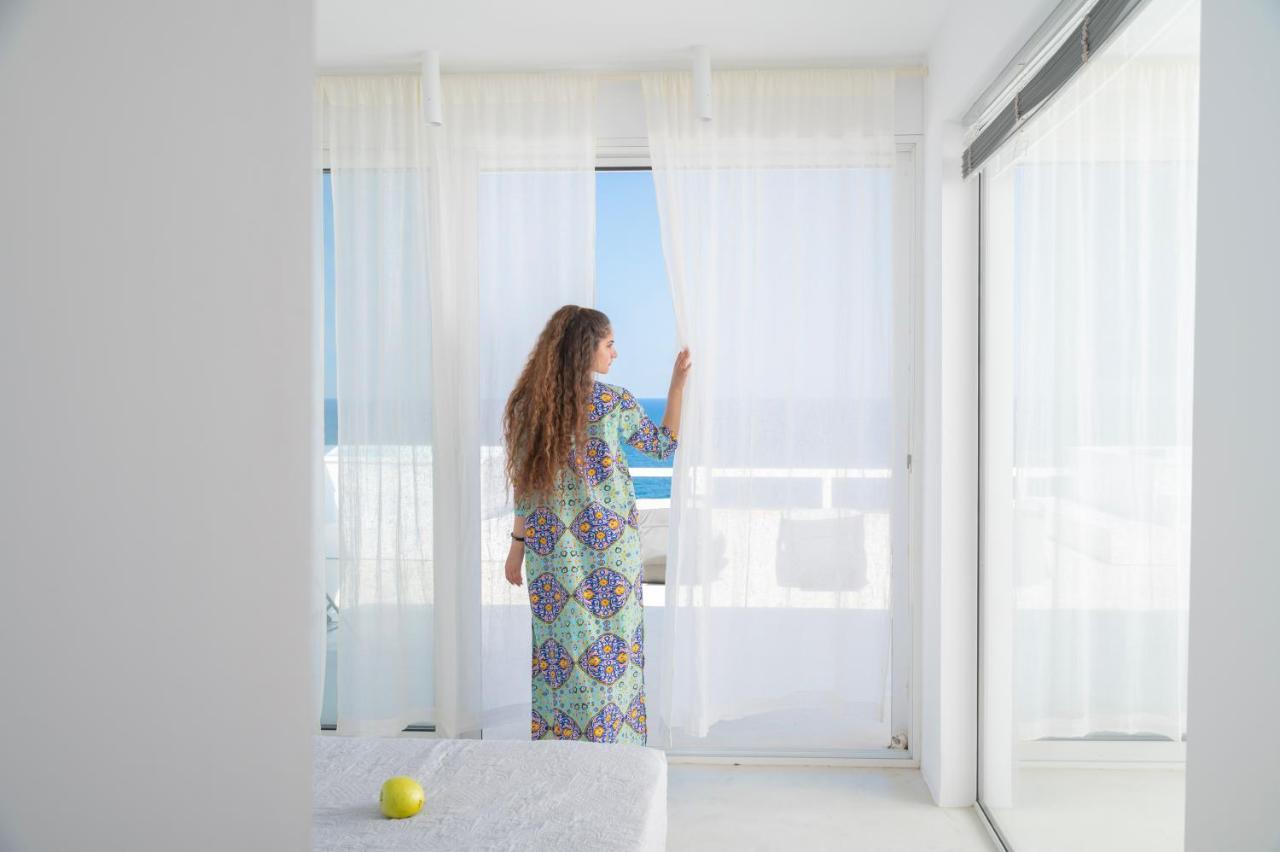 Infinite Blue Luxury Suites Fira  Exterior foto