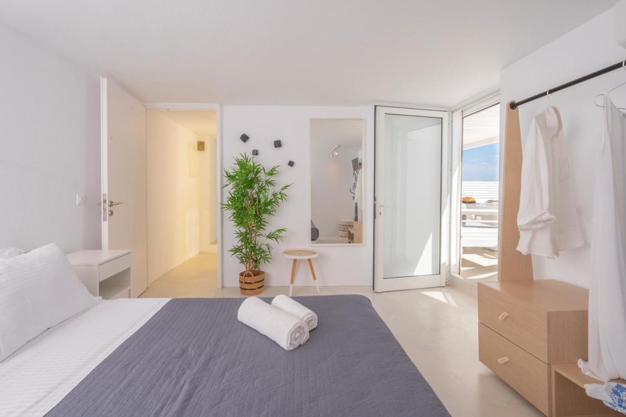 Infinite Blue Luxury Suites Fira  Exterior foto