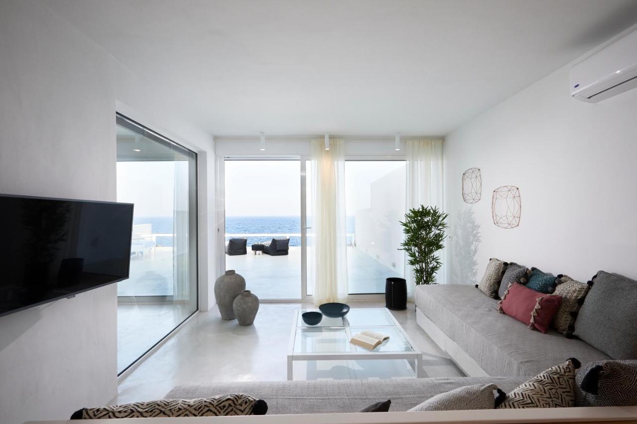 Infinite Blue Luxury Suites Fira  Exterior foto